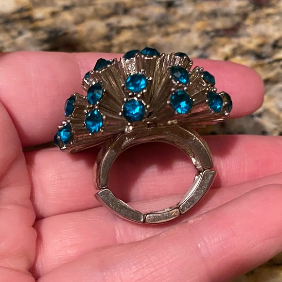 3/$30 Adjustable burst blue faux gem ring - Picture 7 of 13